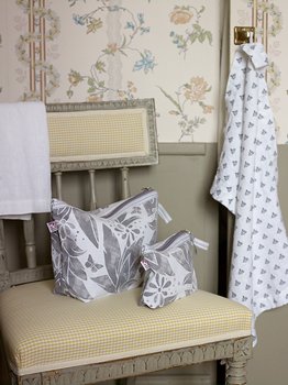 Cosmetic case Butterfly Large Grey