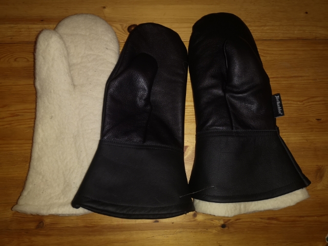 Paket Järvhandsken modell skoterhandske plus tovade innervantar.