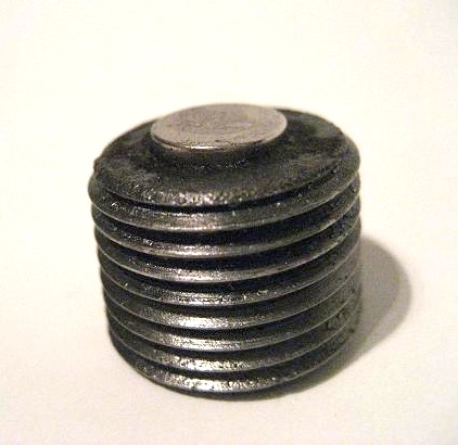 Magnetic  oil filler plug Saab 92-96 2T