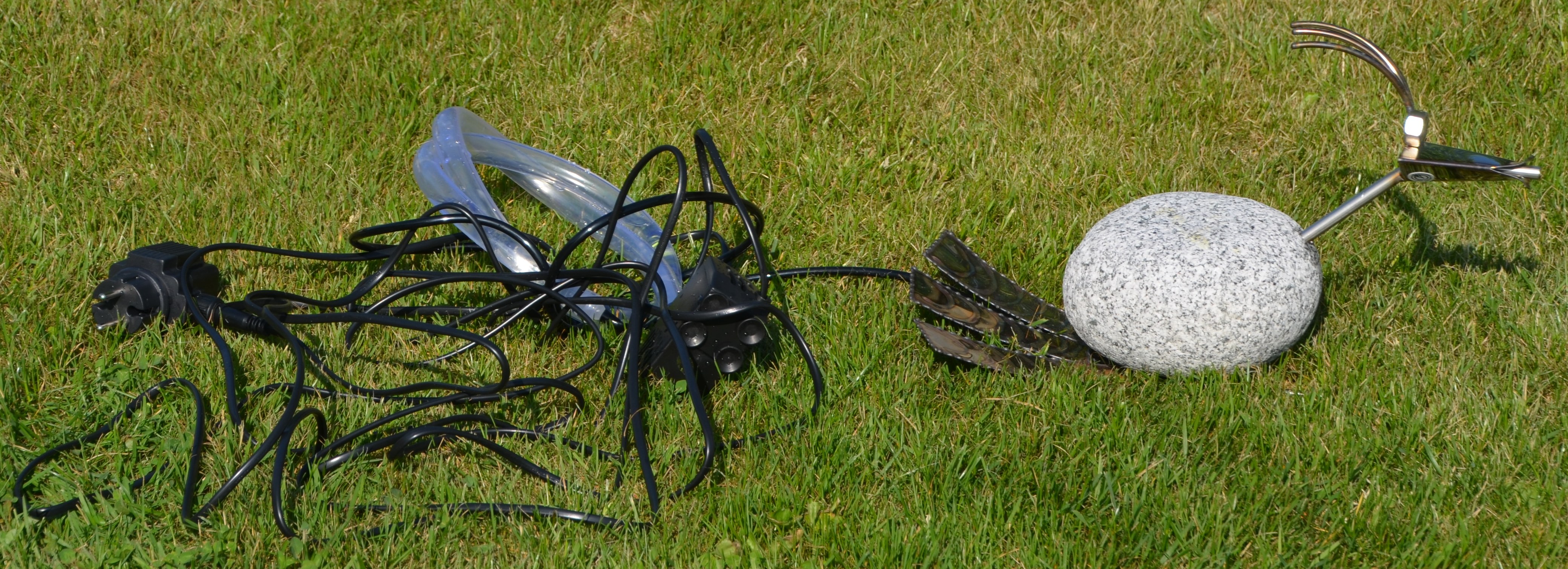 Stenfågel Med Vattenpump - 4