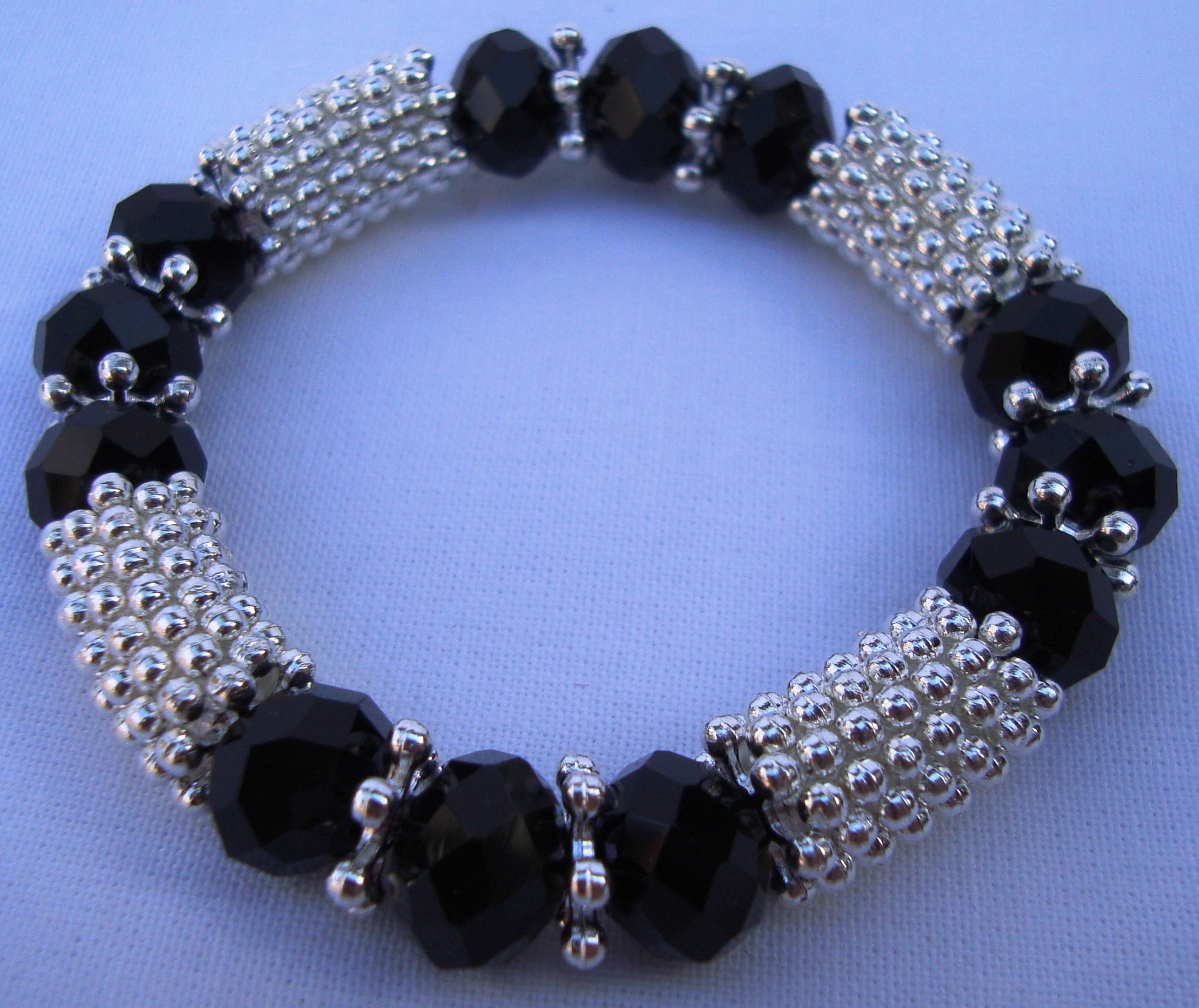 Armband Svartsilvrigt
