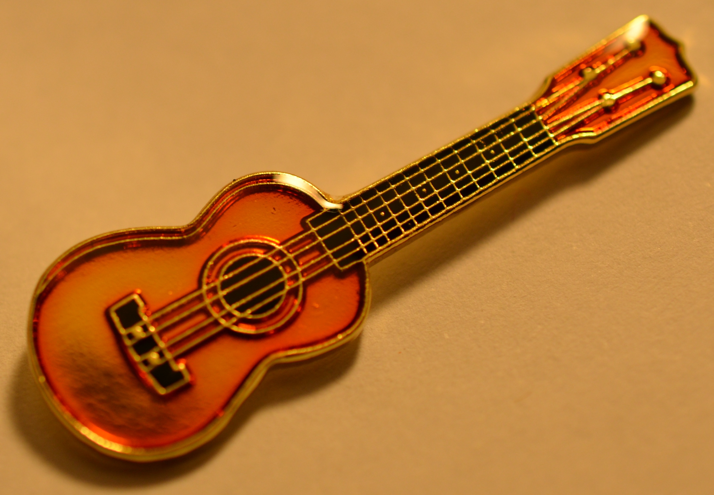 Pin Ukulele