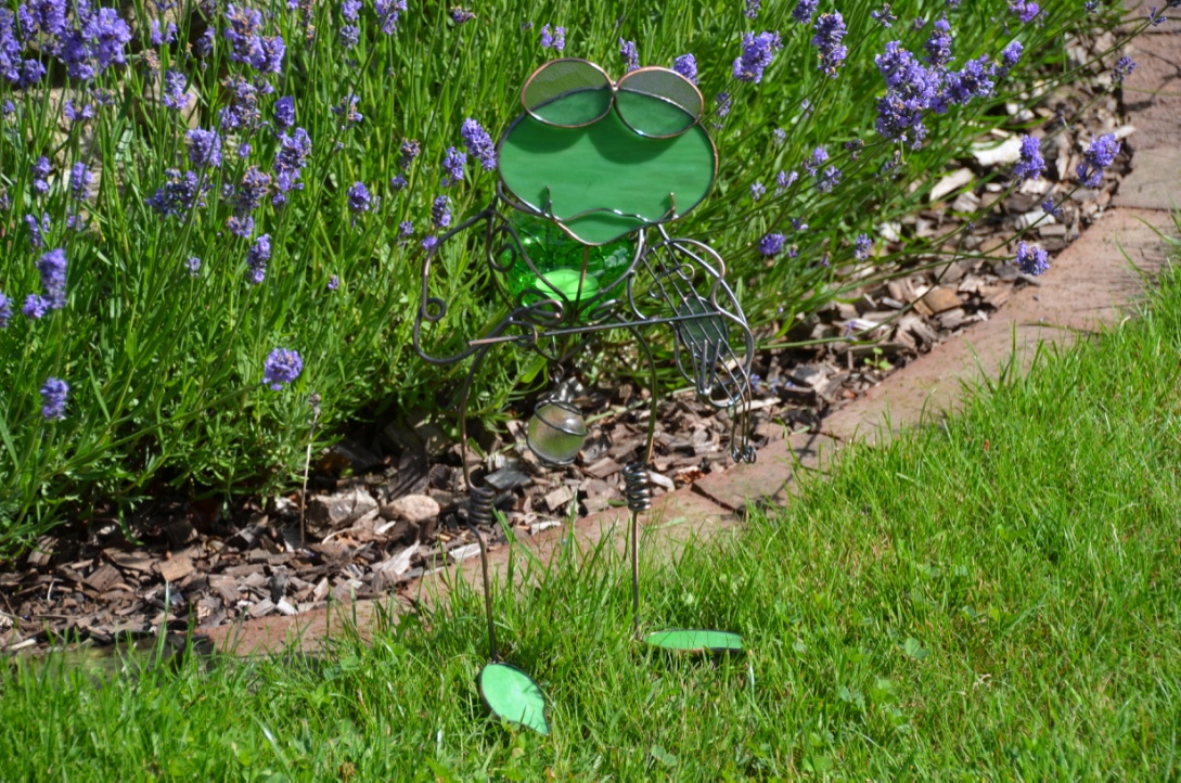 Fiolspelande Groda Värmeljus