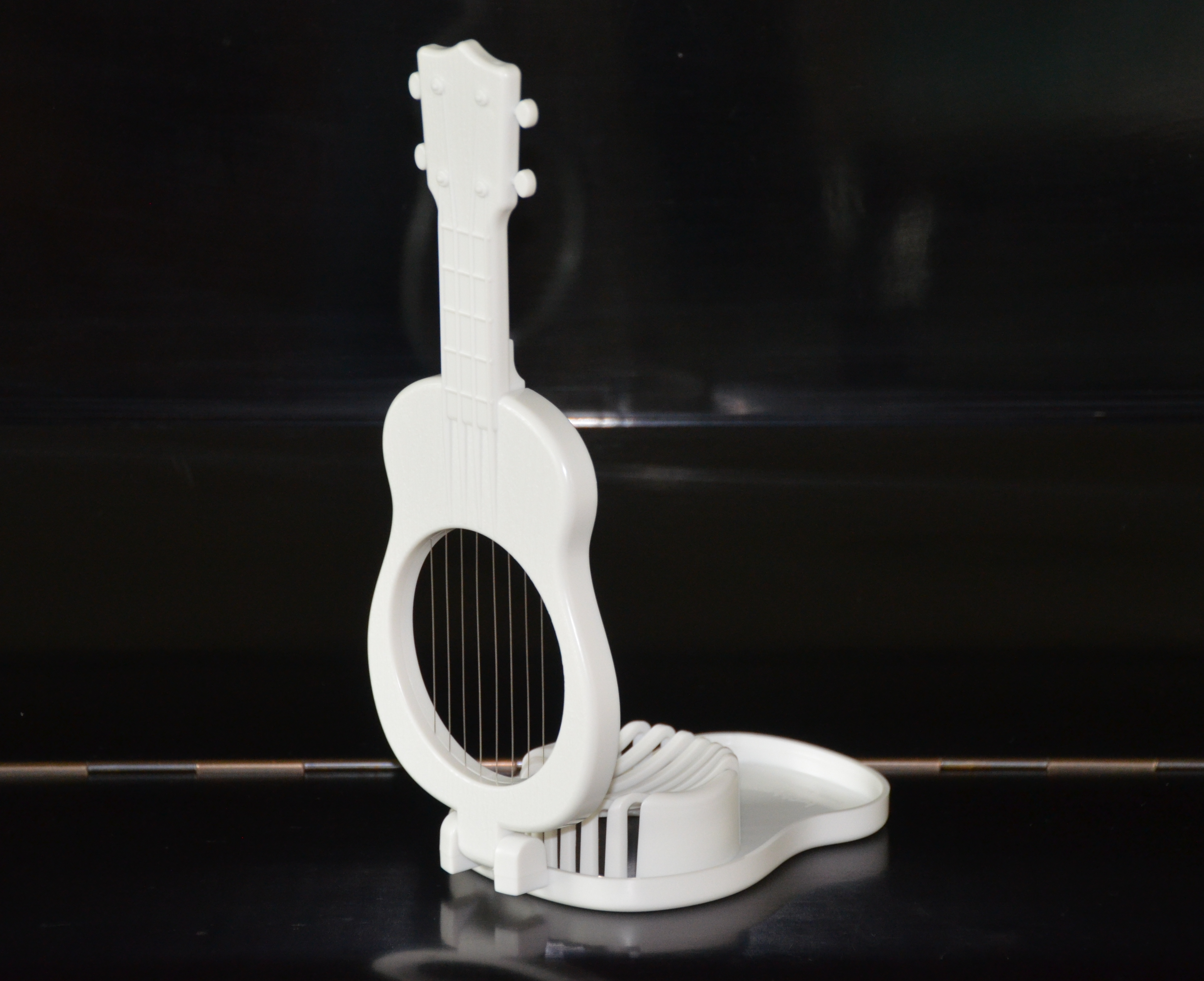 Äggskärare Ukulele Vit