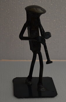 Metallfigur Klarinettist