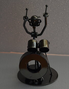 Metallfigur Trummis