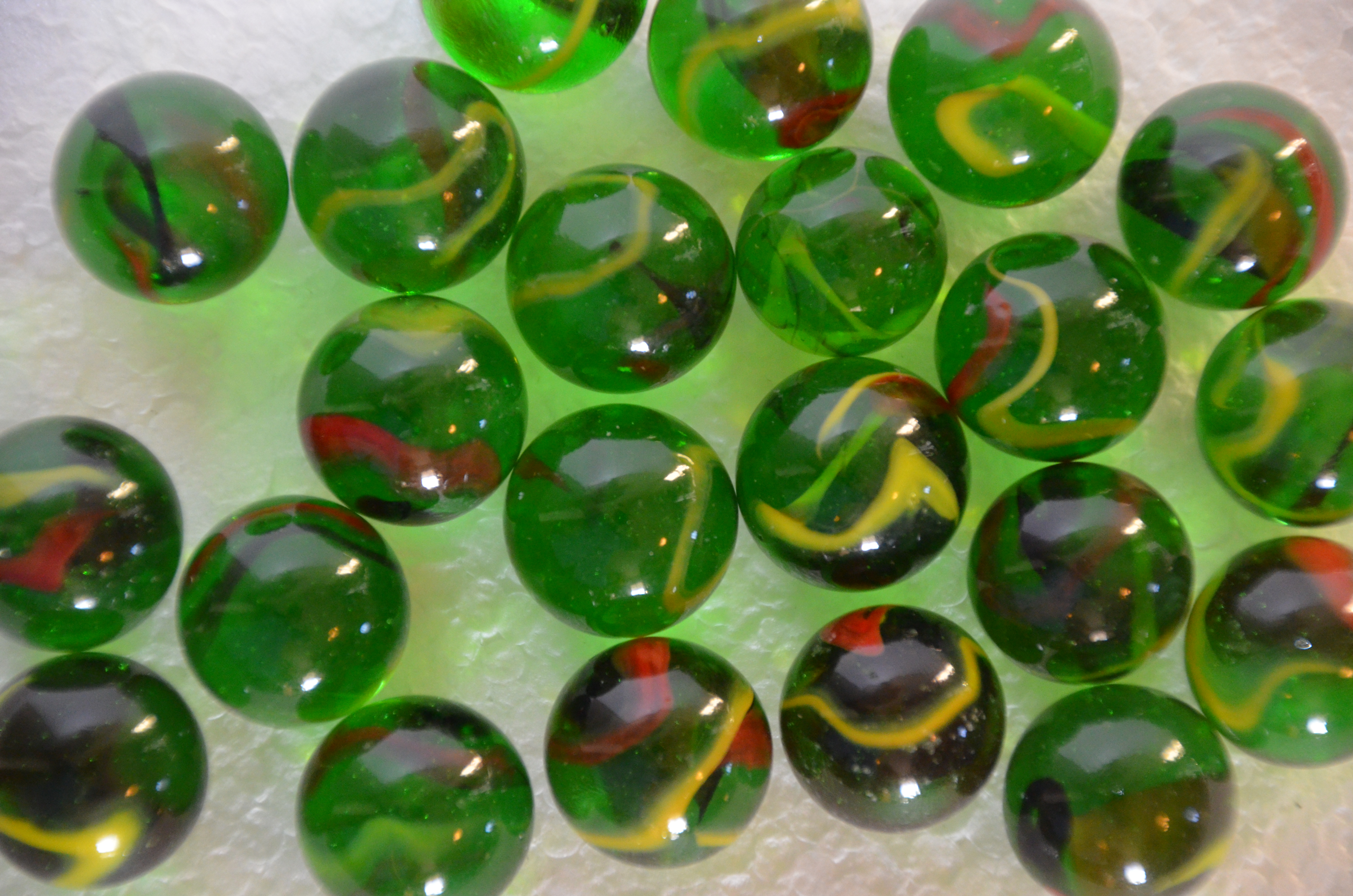Spelkula Glas Grön-Röd-Gul 16 mm