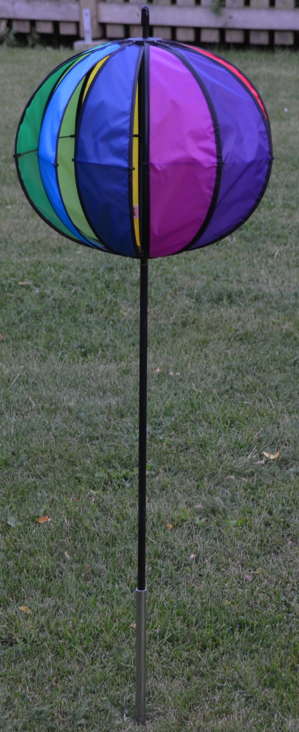 Vindspel Regnbågsboll
