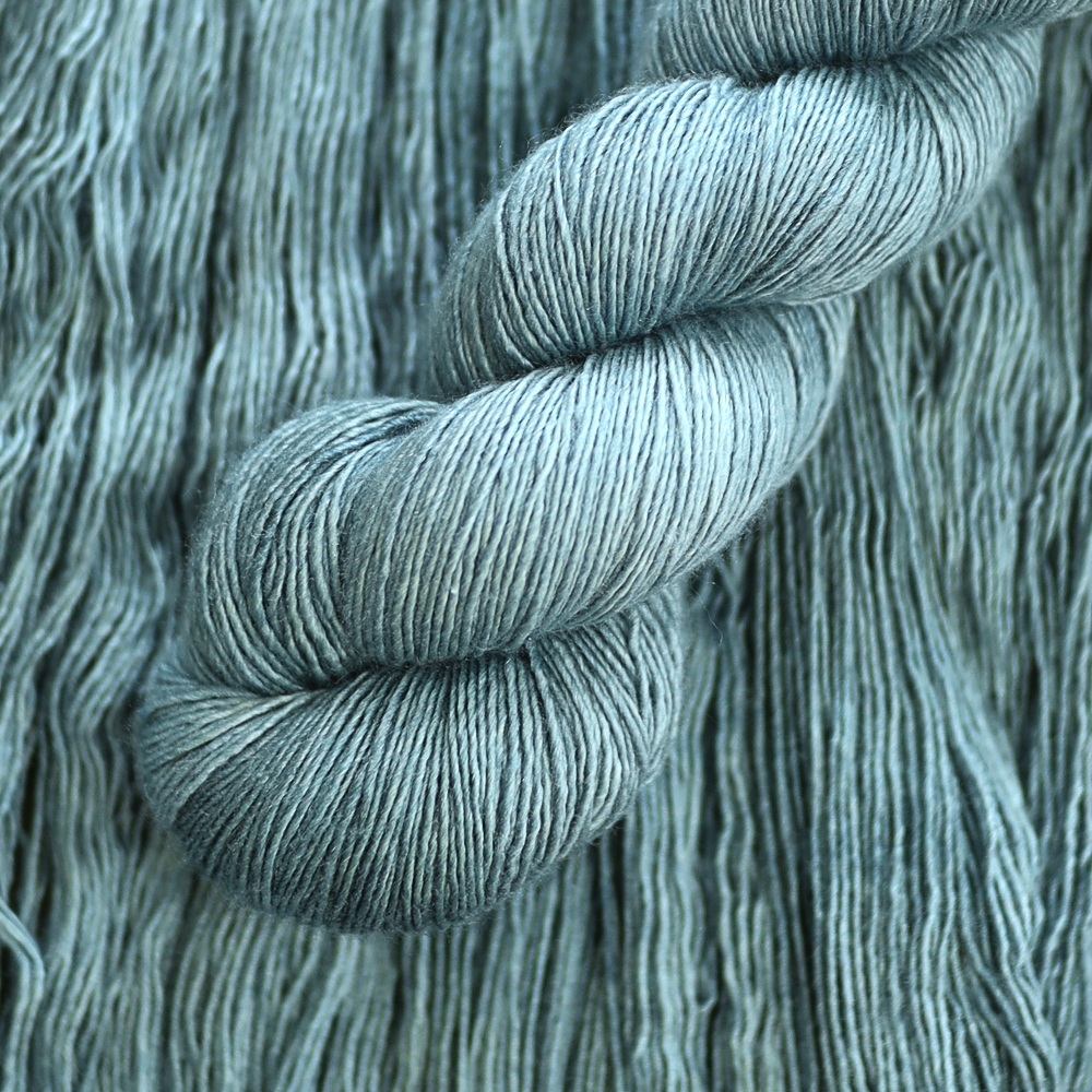 Emelilyknits Dreamy Silk 100g Källan