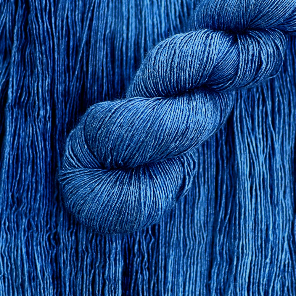 Emelilyknits Dreamy Silk 100g Bråddjupet