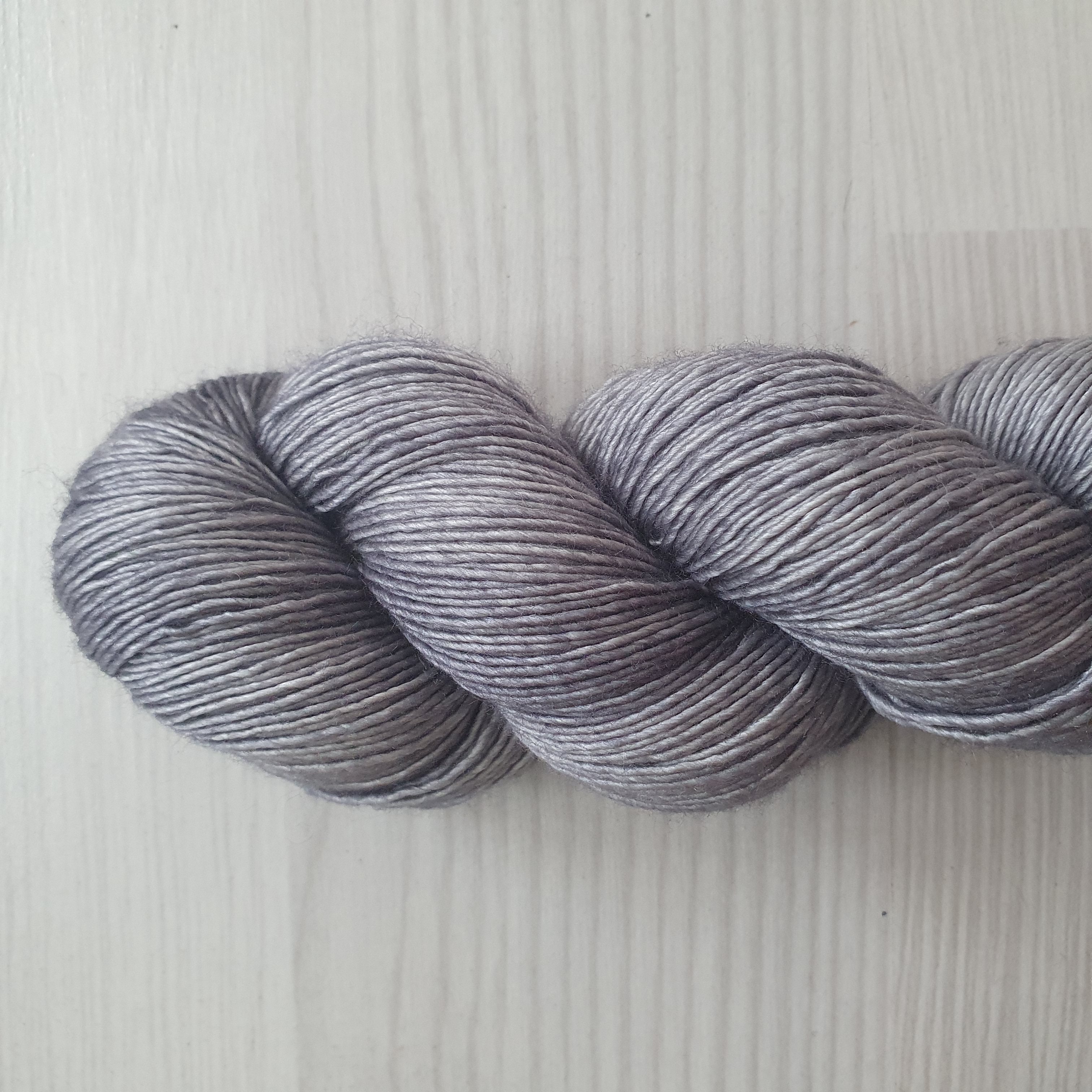 Emelilyknits Dreamy Silk 100g Shark