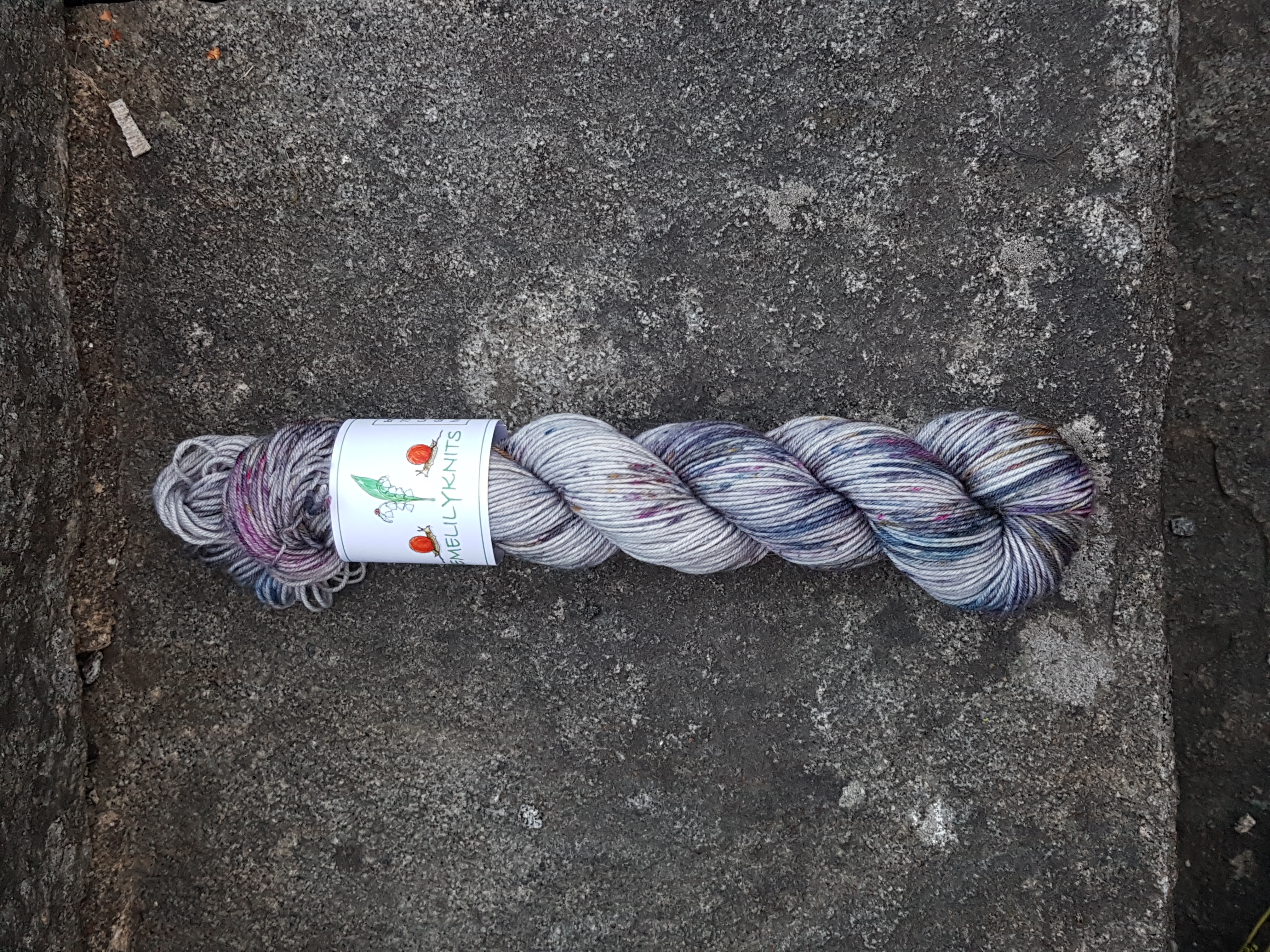 Handfärgat Sockgarn 50g  Crazy Shark - 2