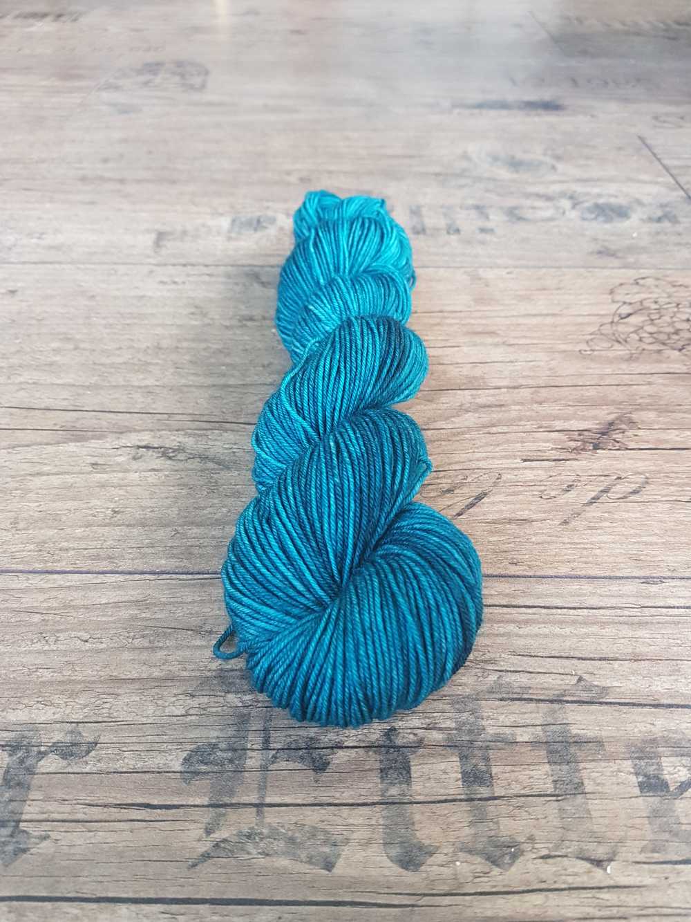 Handfärgat Sockgarn 50g Deep Water 