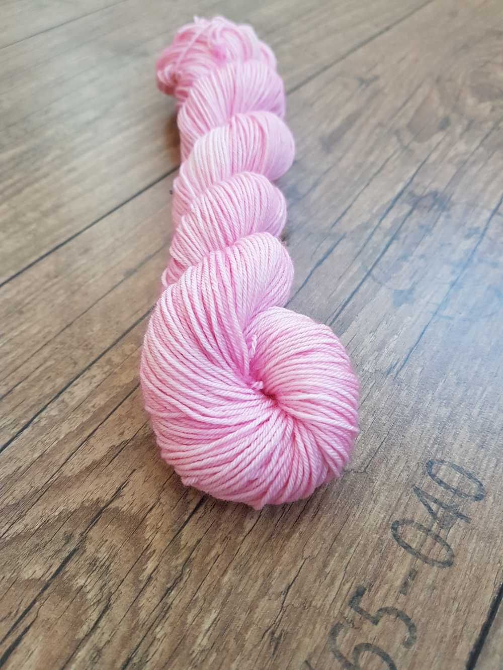 Handfärgat Sockgarn 50g  Tulip 