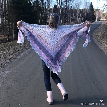 Garnpaket (12 nystan) till volangsjalen "Romantic Spring Holiday" i merinoull