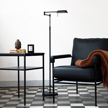 Golvlampa Boston LED Black