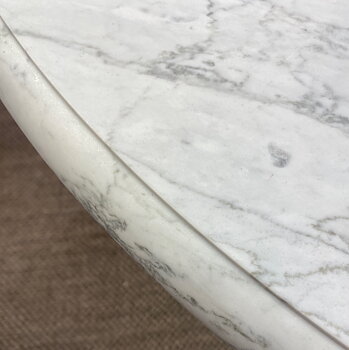 Matbord Runt Stone Fasad kant Carrara