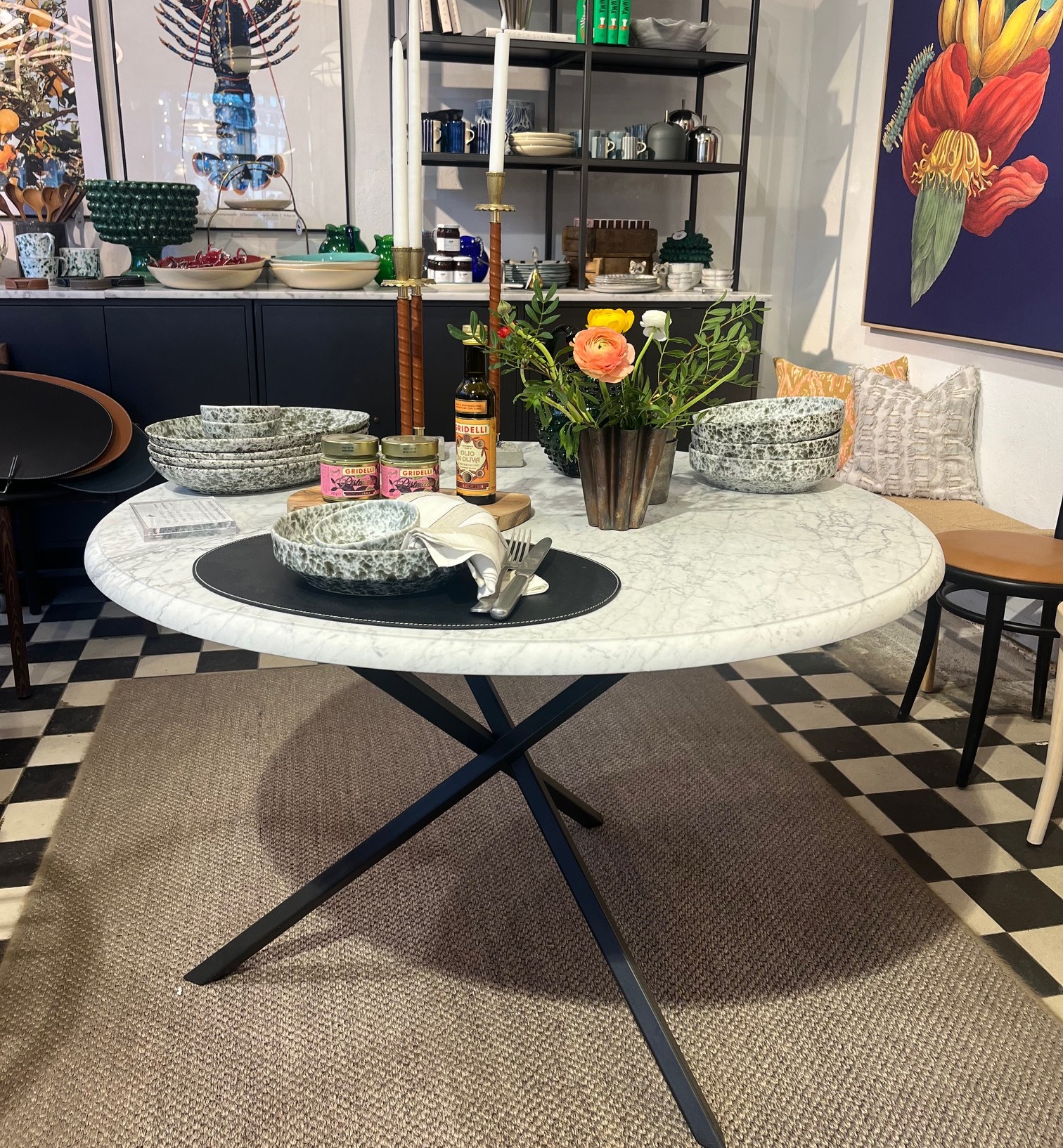 Matbord Runt Stone Fasad kant Carrara