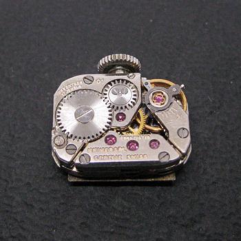 Urverk Universal Geneve O1