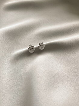 Letters elephant stud ear silver