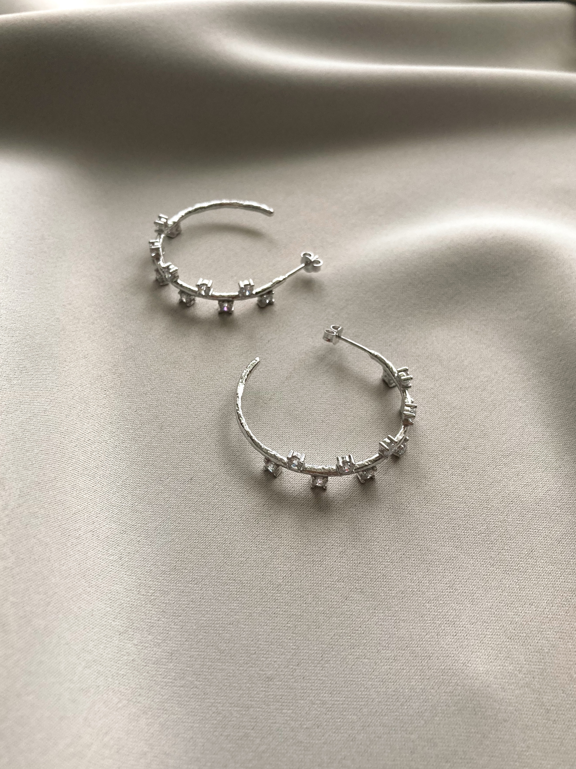 Cubic hoop ear silver - 2