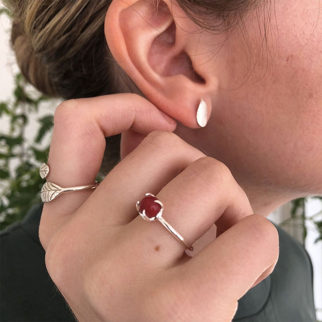 Letters Lingonberry ear silver - 2