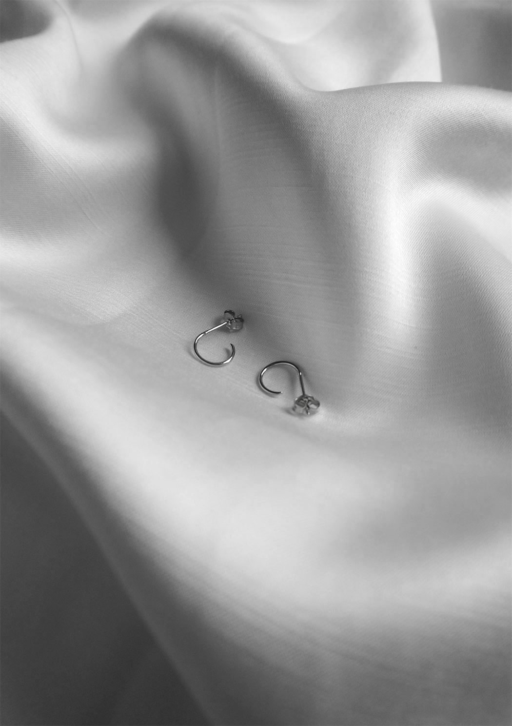 Two small round ear - Silver - 2