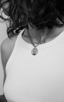 Letters / Victory coin pendant silver