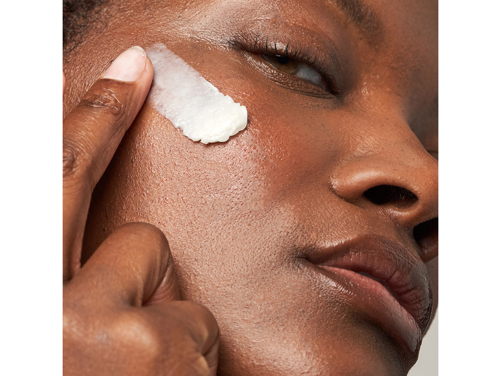 Less filters, more facials!  Boka behandling via bokadirekt