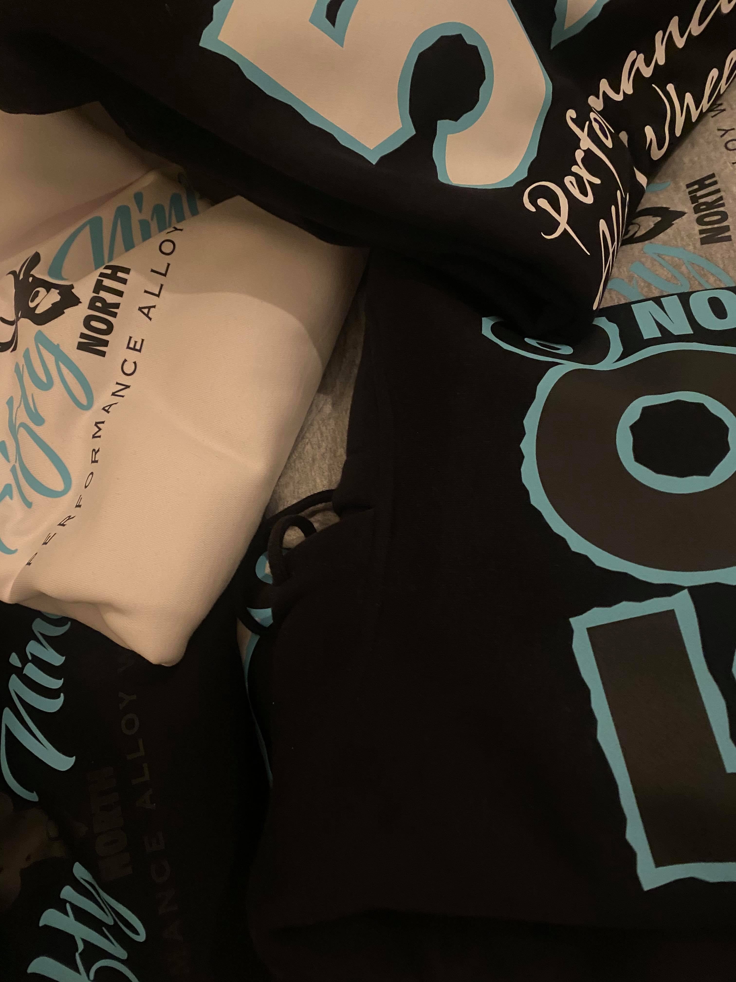 Nya hoodies!  