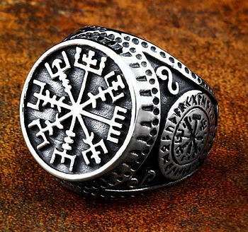 Vegvísir / Vägvisare  Ring i Stål - Två