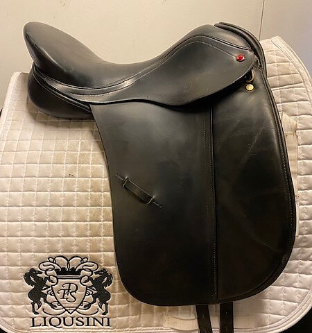 Dressyrsadel Albion Legend 17,5"