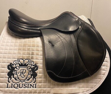 Hoppsadel Equipe Linneá Special 17,5"