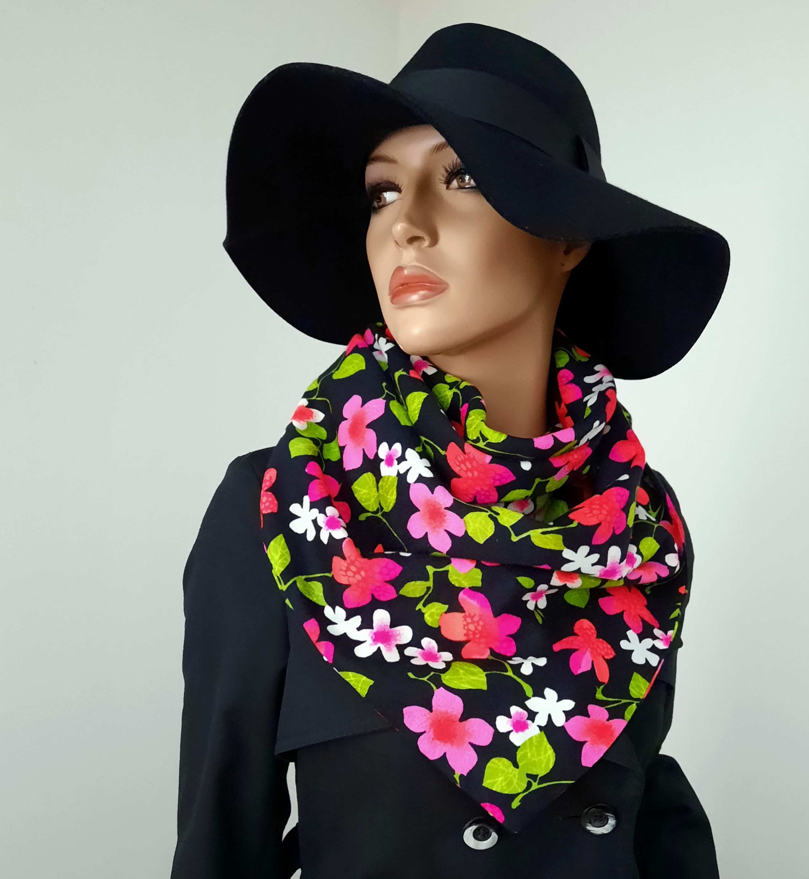 Scarves, hattar, hårband