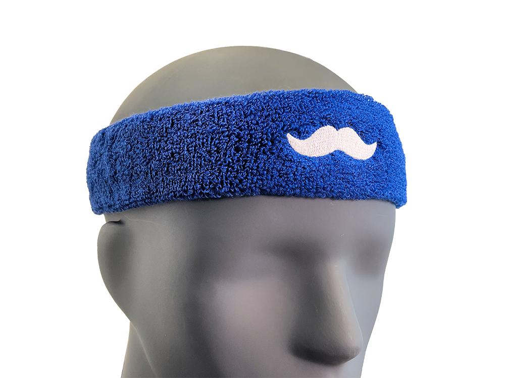 Blått pannband på huvud med vit mustaschsymbol