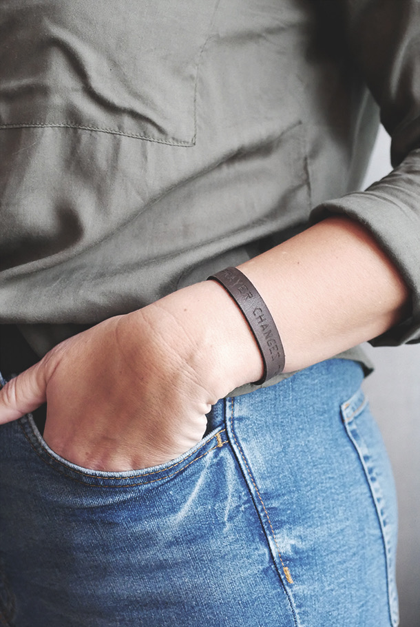 LÄDERARMBAND:  PRAYER CHANGES THINGS - 3