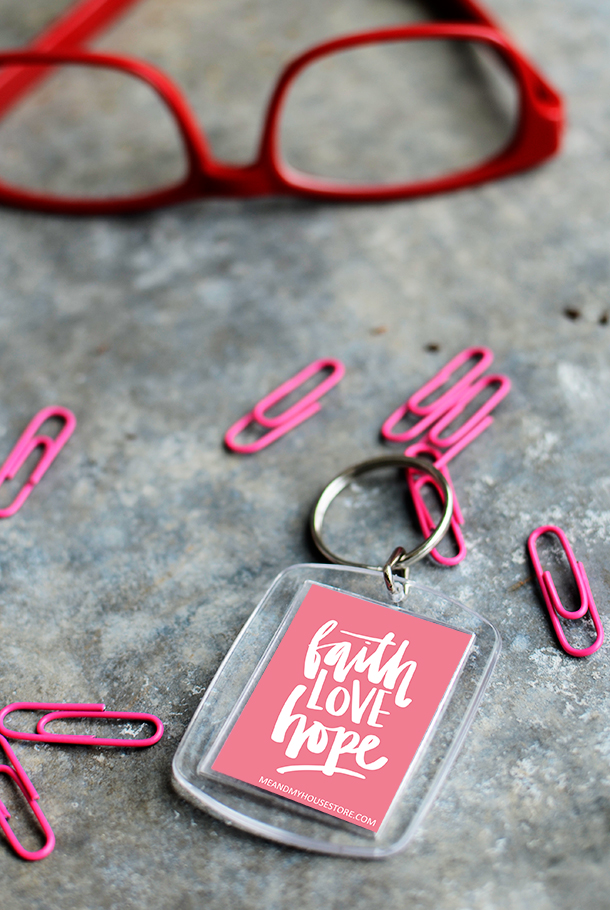 NYCKELRING I ROSA: FAITH LOVE HOPE   - 2