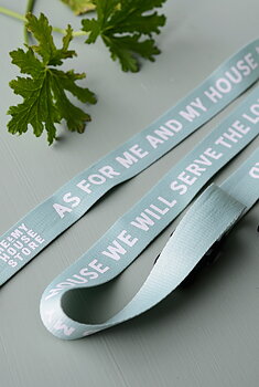 NYCKELBAND I MINTFÄRG: BUT AS FOR ME AND MY HOUSE WE WILL SERVE THE LORD  