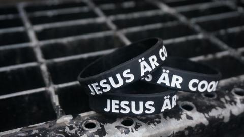 Silikonarmband - Jesus är Cool - 2