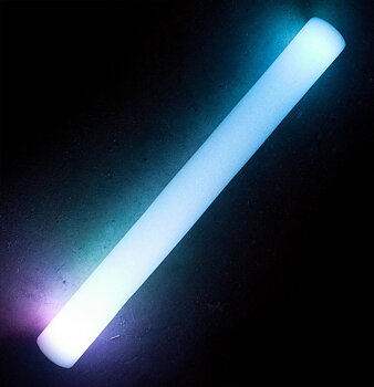 Lysende LED skumstav, 48 cm (Hvit)