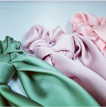 Scrunchie Satin - Busy Lizzie