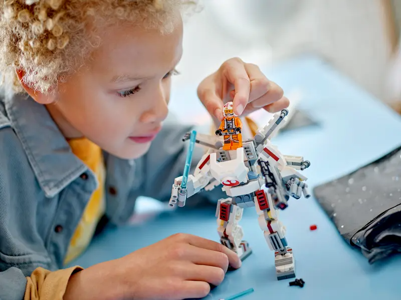 LEGO Star Wars 75390  Luke Skywalker™ X-Wing™ Mech - 7