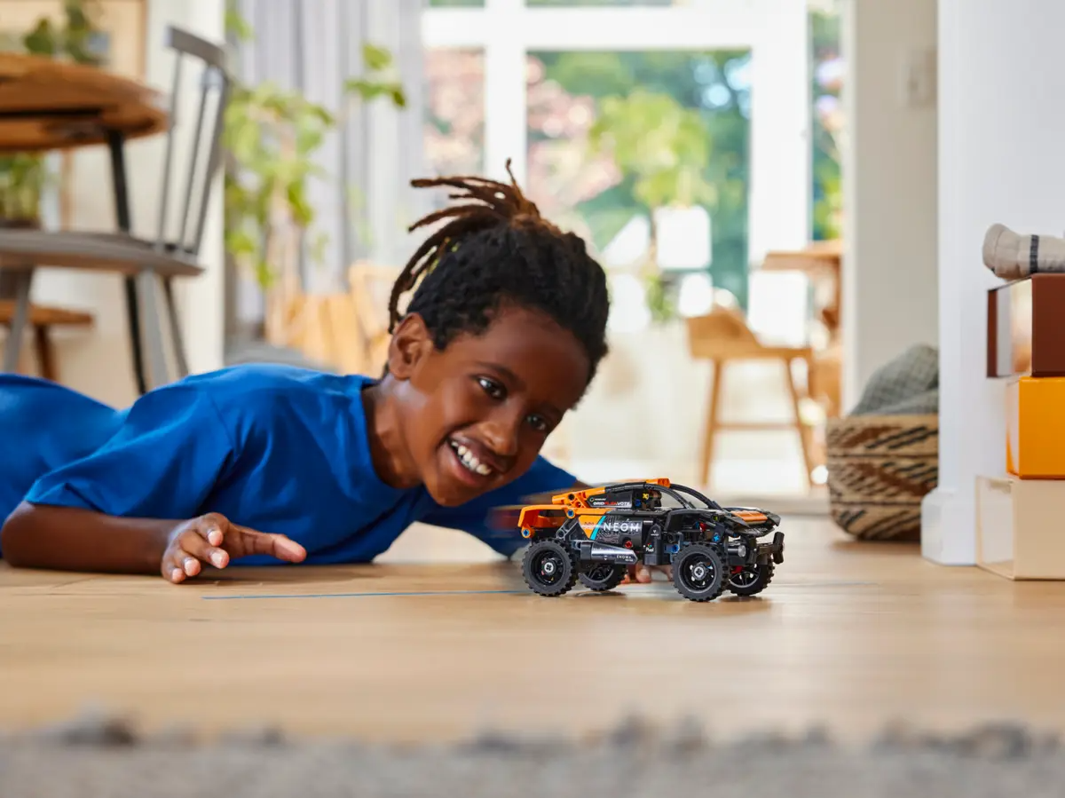 Lego Technic 42166 NEOM McLaren Extreme E racerbil - 3