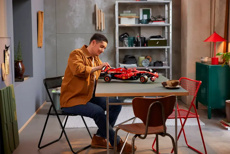 Lego Technic 42207 Ferrari SF-24 F1 - 5