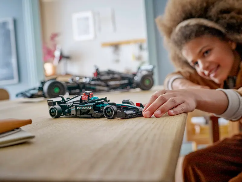 Lego Speed 77244 Mercedes-AMG F1® W15 racerbil - 2