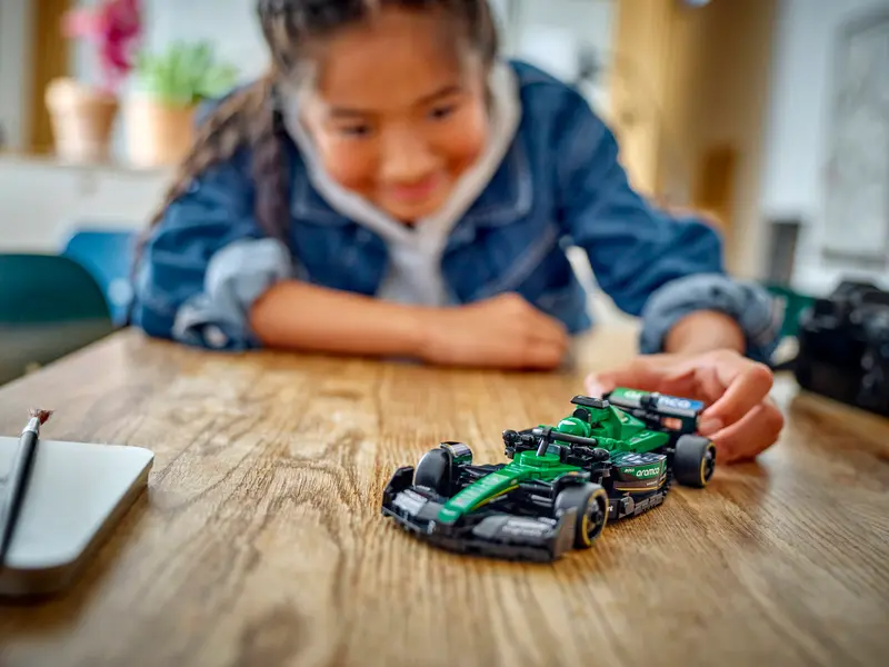 Lego Speed 77245 Aston Martin Aramco F1® AMR24 racerbil - 7