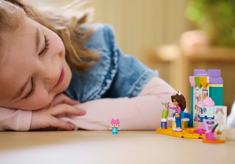 LEGO Gabby's Dollhouse 10795 Pyssel med Lill-boxen - 4