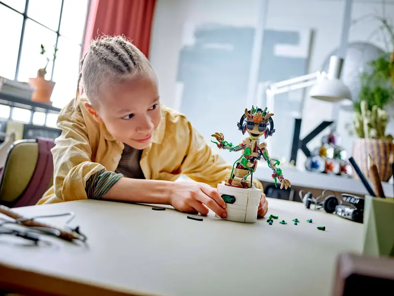 LEGO Marvel 76297 Dansande Groot - 2