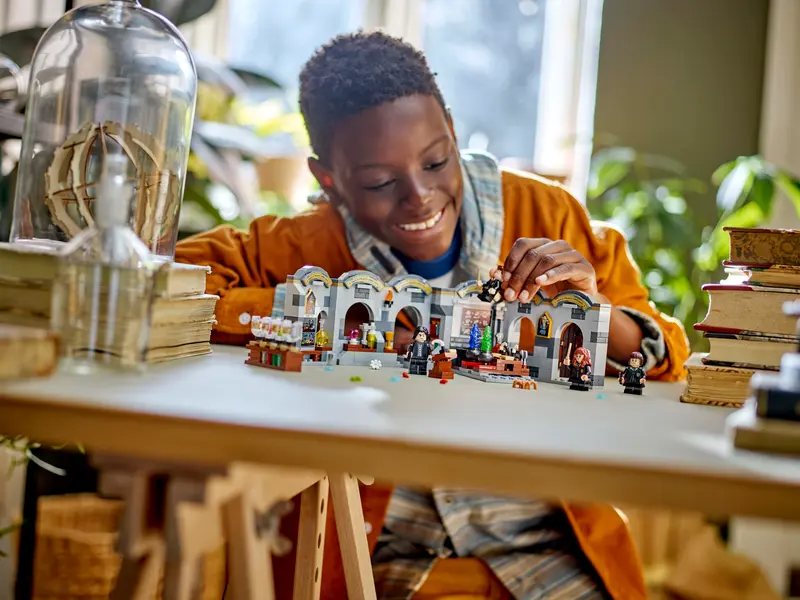 LEGO Harry Potter 76431 Hogwarts™ slott: lektion i trolldryckskonst - 6
