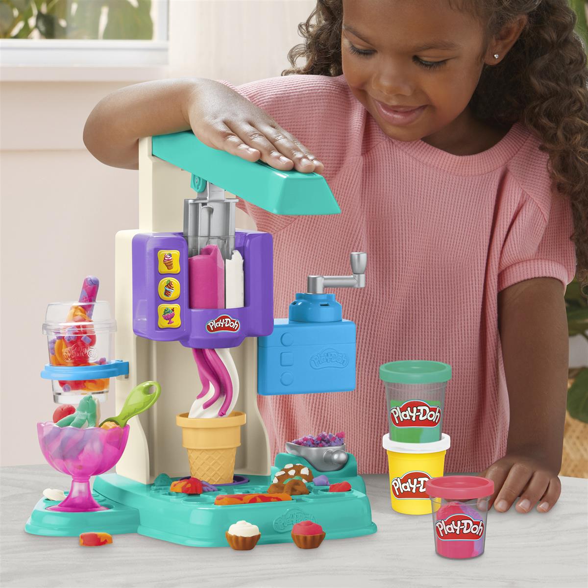 Play-Doh Lera Kitchen Creations Playset Rainbow Swirl Ice Cream - 7